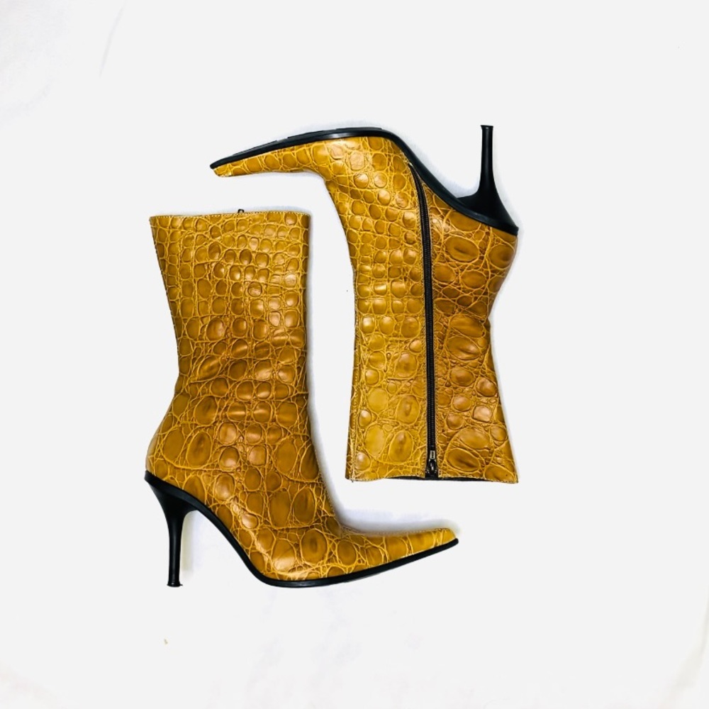 Charles David Crocodile boots genuine leather